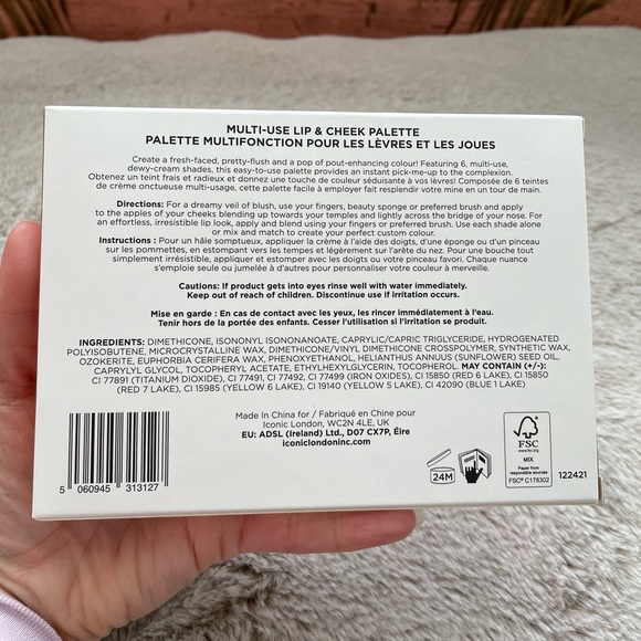 Iconic London Multi-use Lip and Cheek Palette - Picture 5 of 6